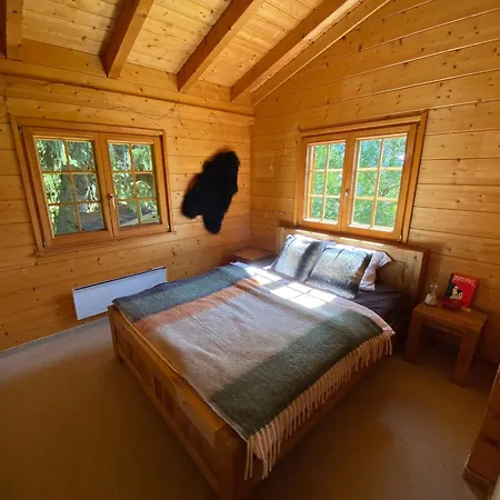 Peaceful Mountain For 4, With Garden, Games & Bbq Chalet *