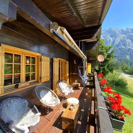 Chalet Peaceful Mountain For 4, With Garden, Games & Bbq *